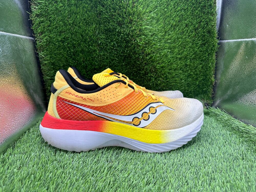 Saucony Kinvara Pro S20847-138 Athletic Sneaker Mens 13 Gold Mesh Training Gym